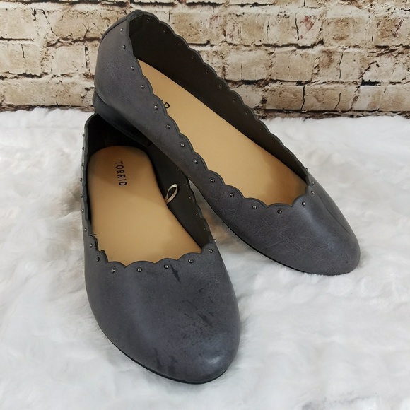 torrid Shoes - Torrid Gray Scalloped Edge Flats
